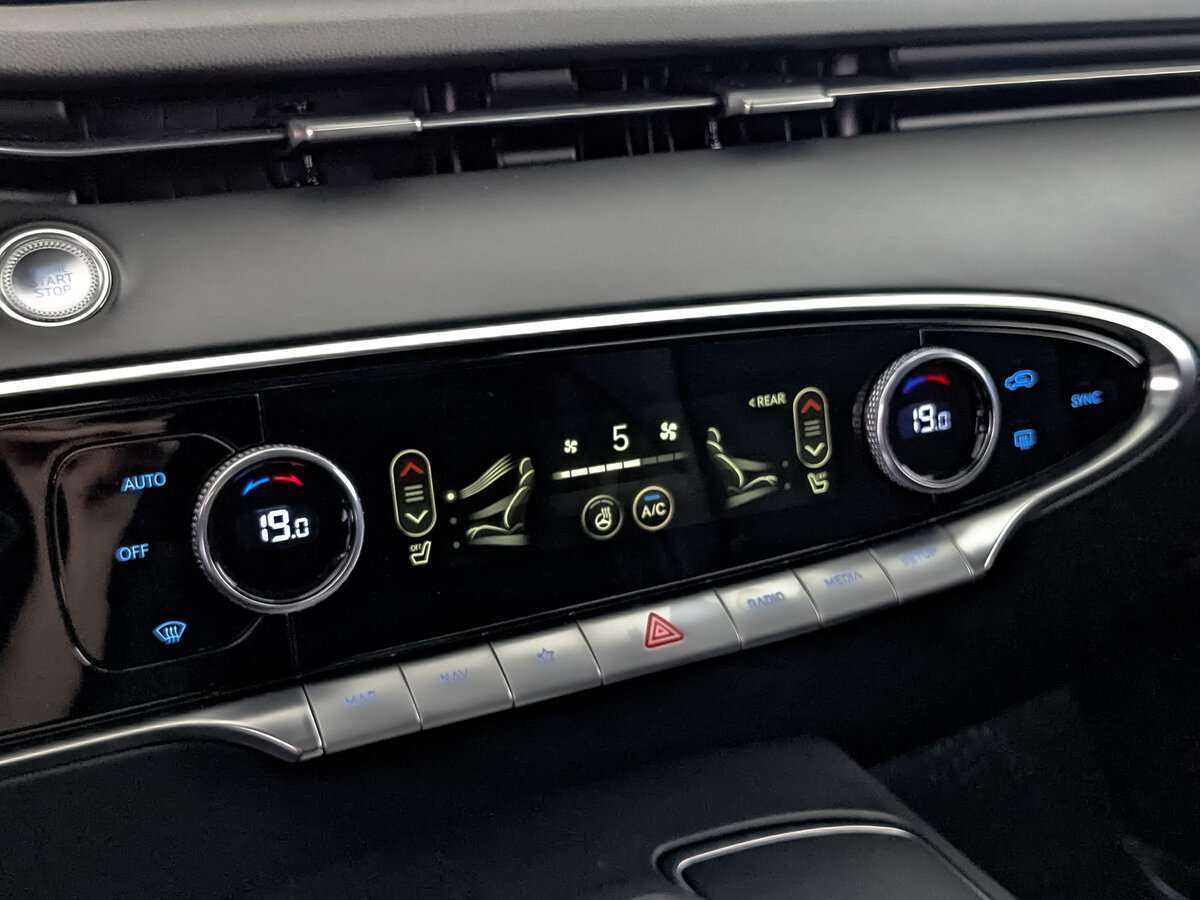 Genesis GV70, 2021 Фото №21