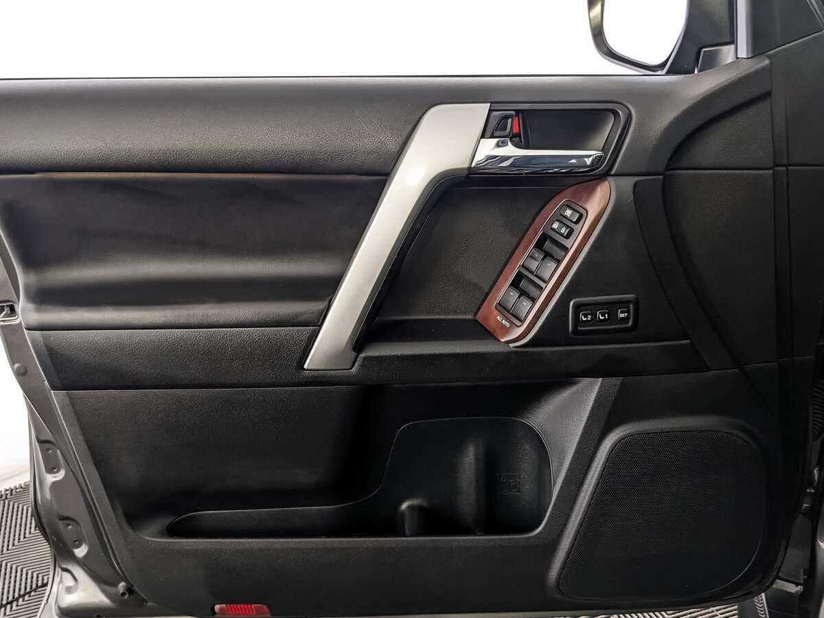 Toyota Land Cruiser Prado, 2016 Фото №14