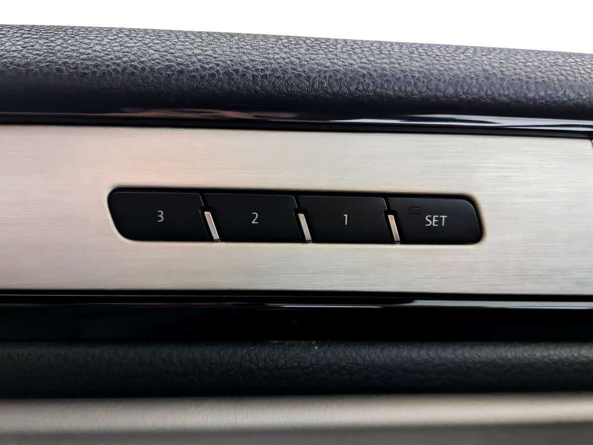 Volkswagen Touareg, 2017 Фото №22