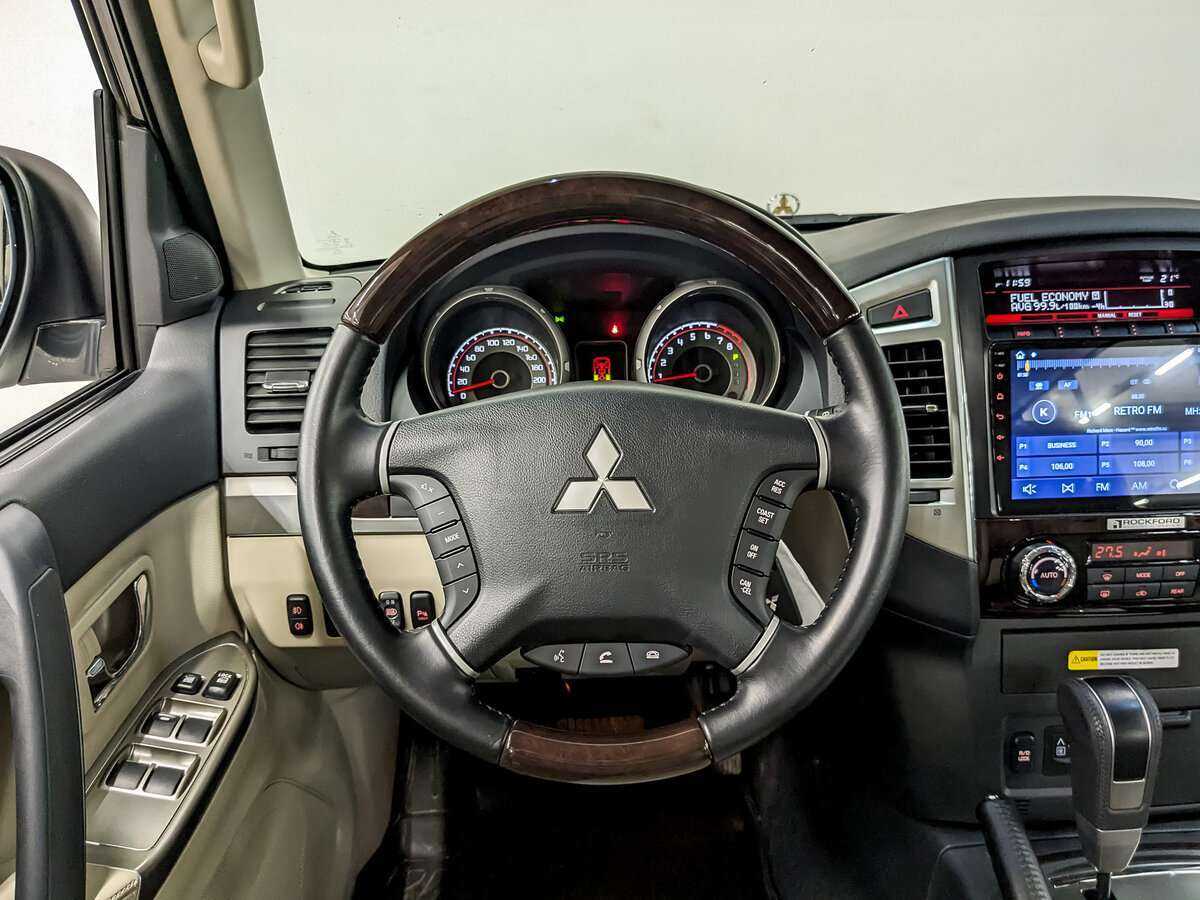 Mitsubishi Pajero, 2019 Фото №18