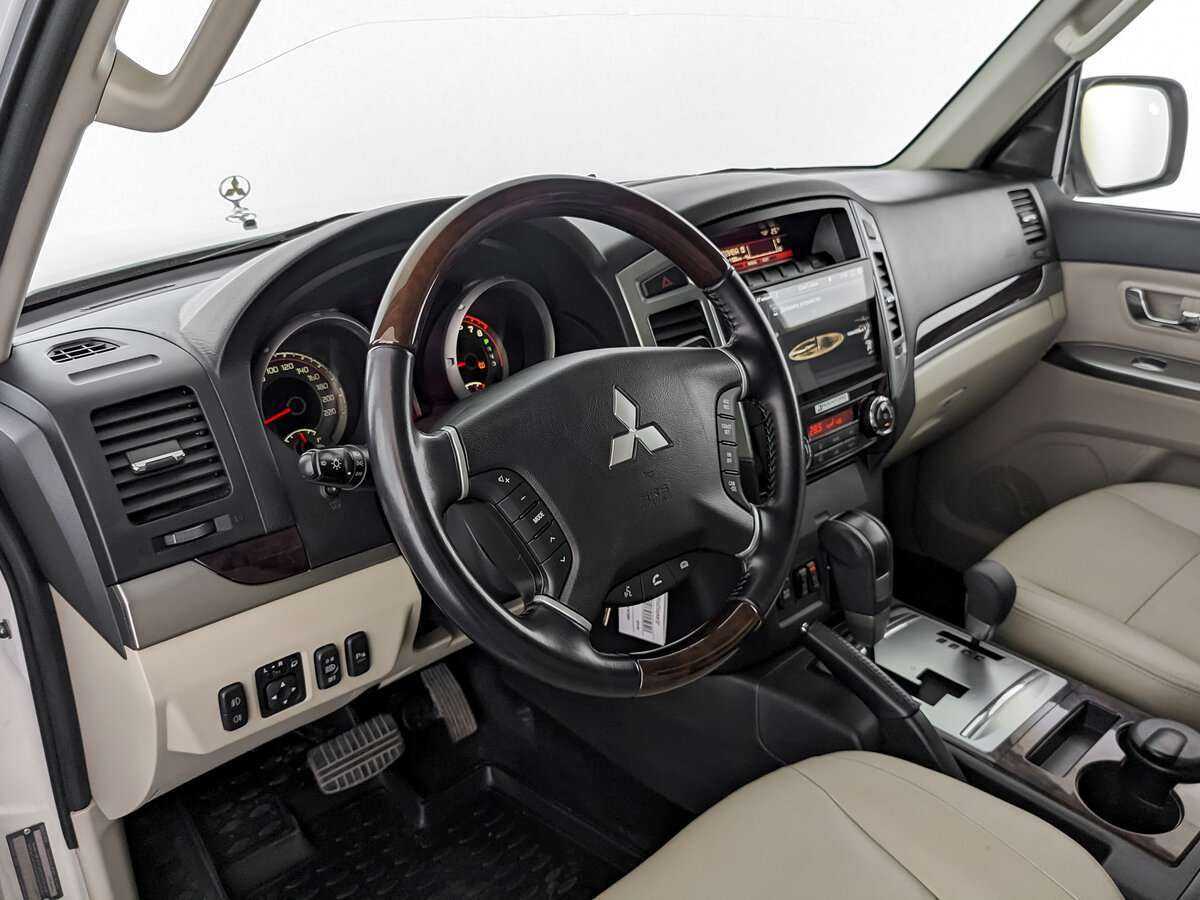 Mitsubishi Pajero, 2020 Фото №12