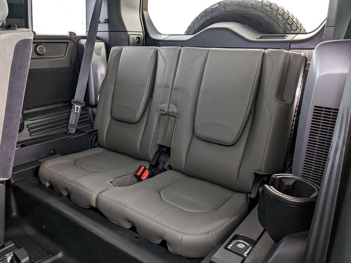 Land Rover Defender 110, 2020 Фото №23