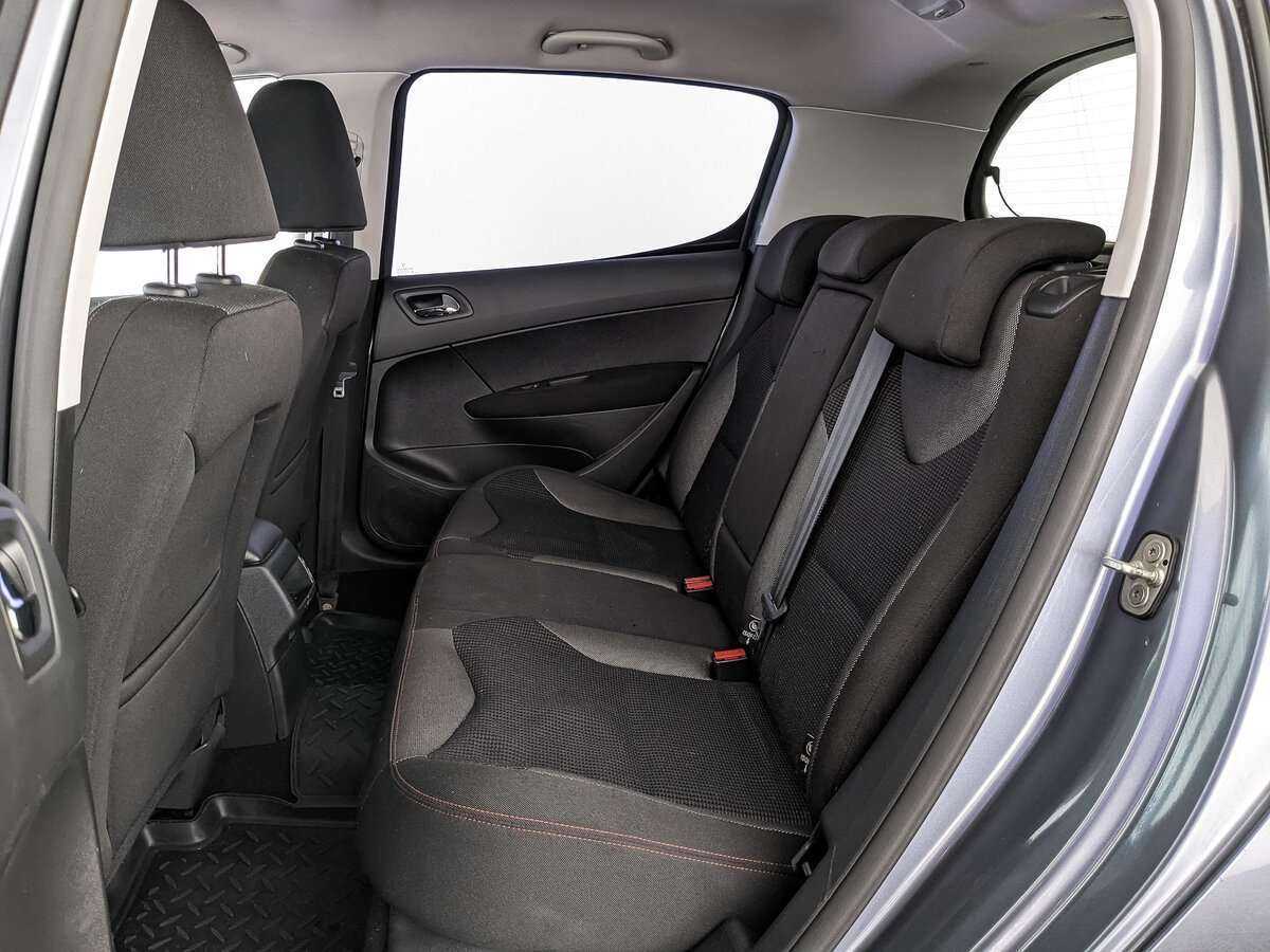 Peugeot 308, 2011 Фото №14