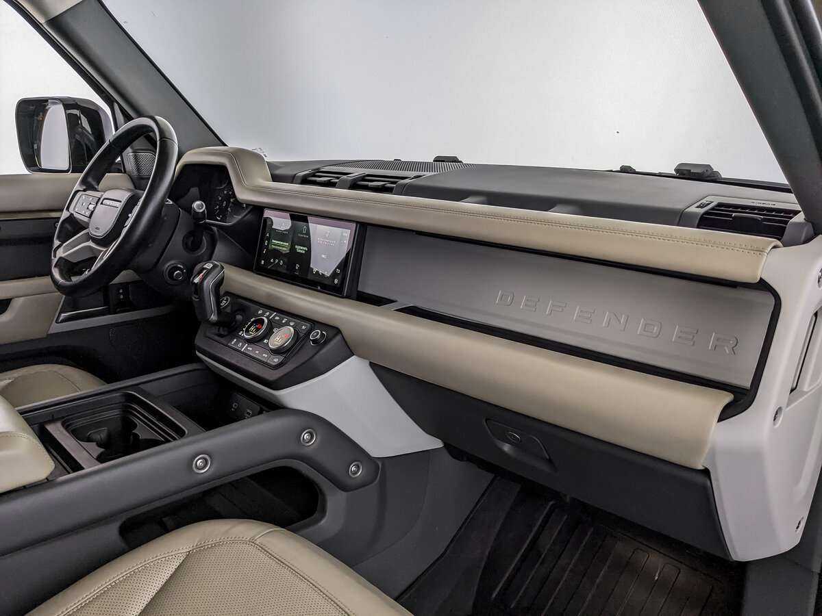 Land Rover Defender 110, 2021 - 75 671 км. | Фото №7