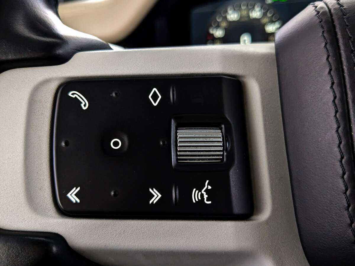 Land Rover Defender 110, 2021 Фото №22