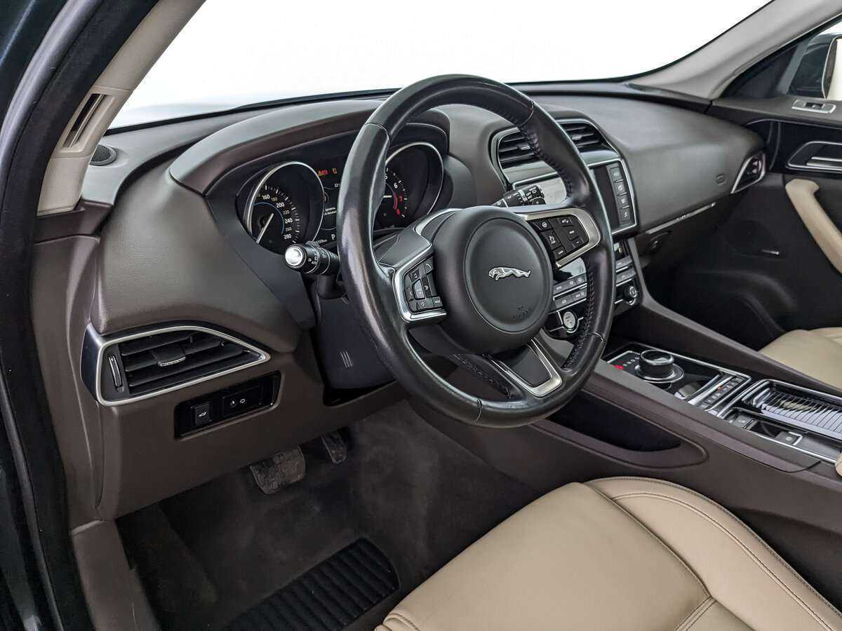 Jaguar F-Pace, 2018 Фото №11