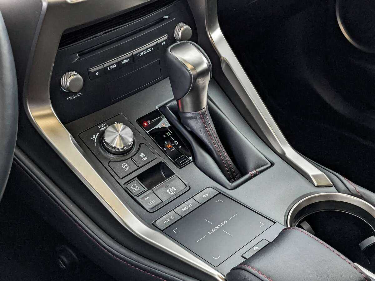 Lexus NX 200, 2021 Фото №17