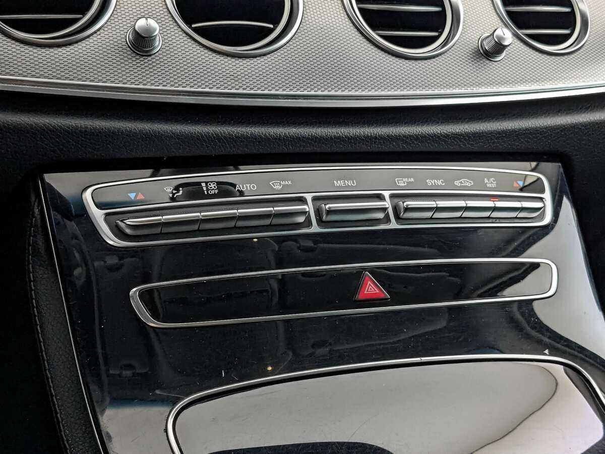 Mercedes-Benz E-Класс 200, 2018 Фото №23