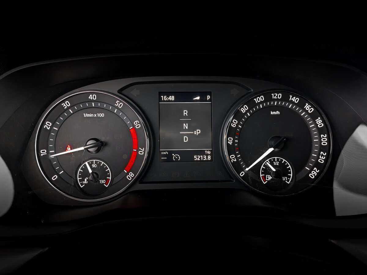 Skoda Octavia, 2022 Фото №11