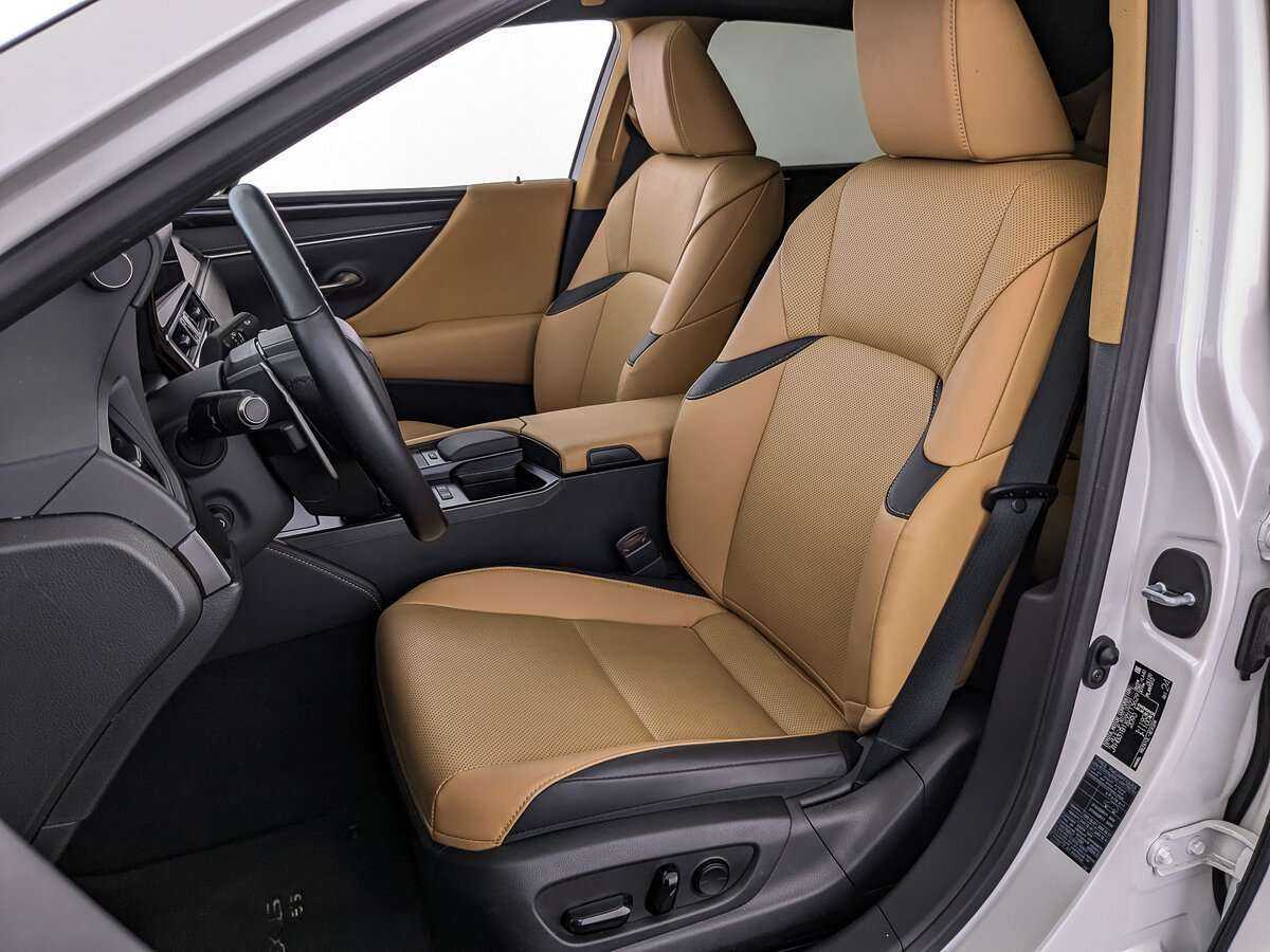 Lexus ES 200, 2022 Фото №16