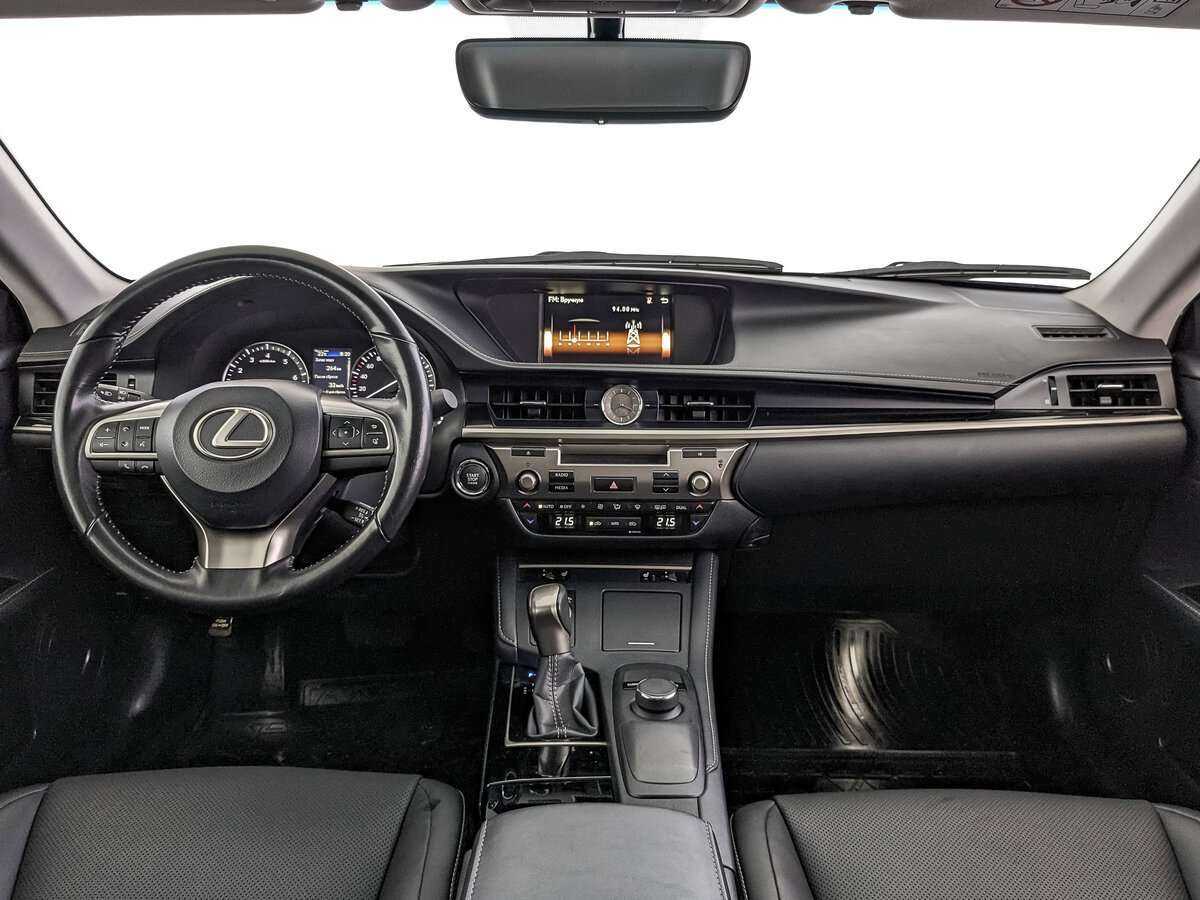 Lexus ES 200, 2018 Фото №10