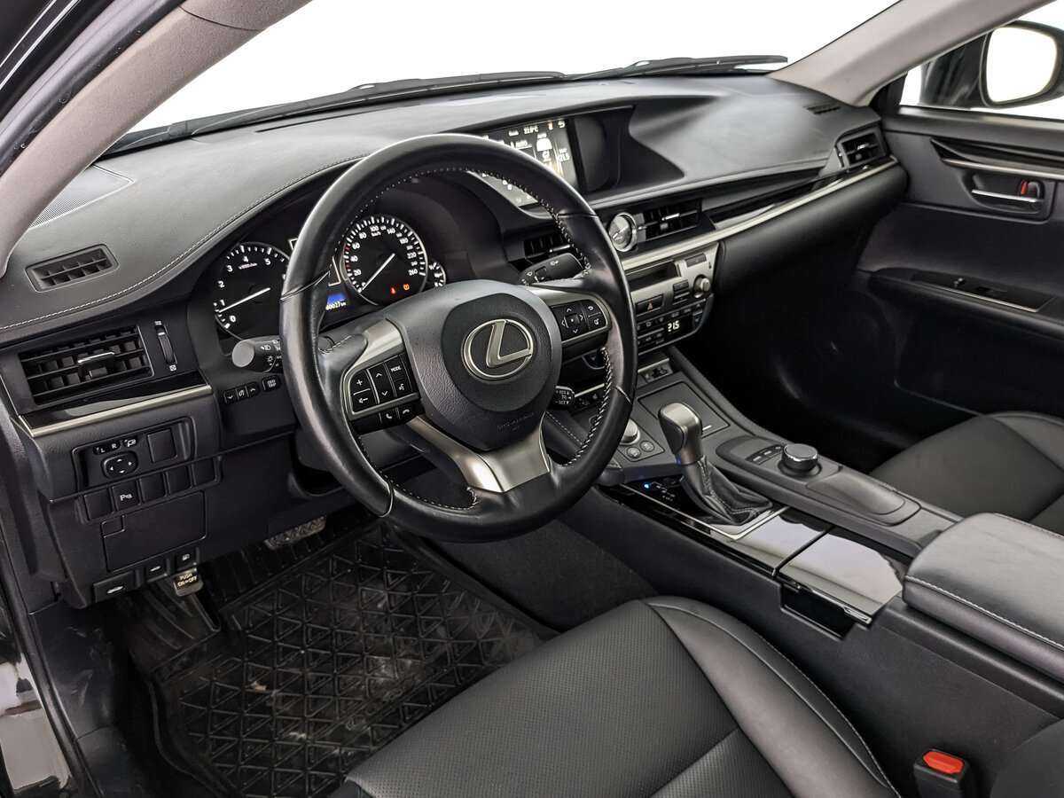Lexus ES 200, 2018 Фото №11