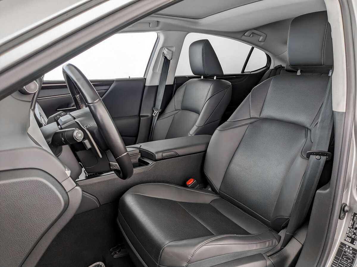 Lexus ES 200, 2020 Фото №17