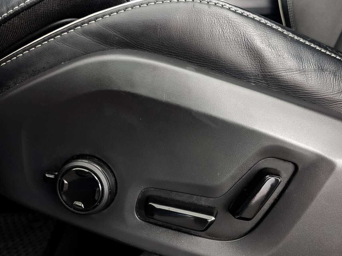 Volvo XC60, 2019 Фото №17