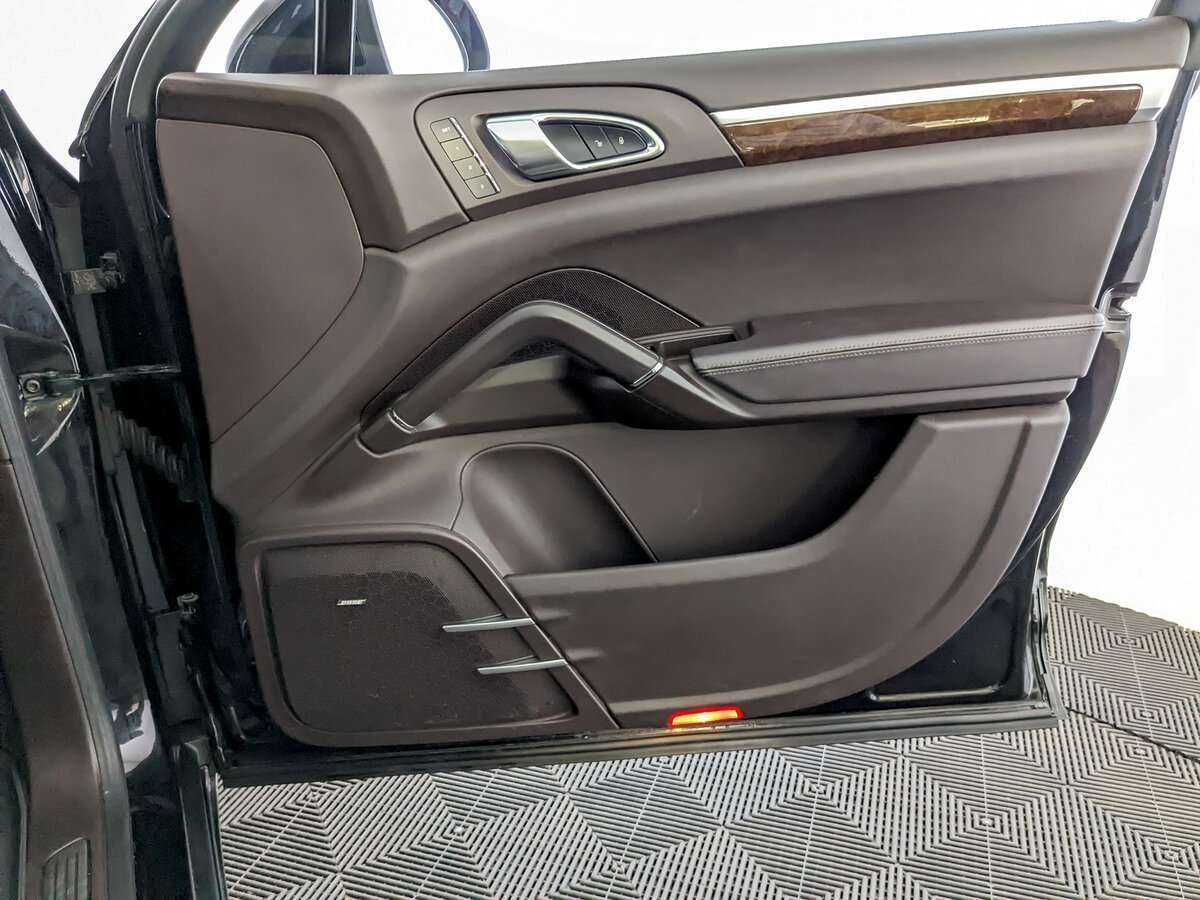 Porsche Cayenne S, 2013 Фото №20