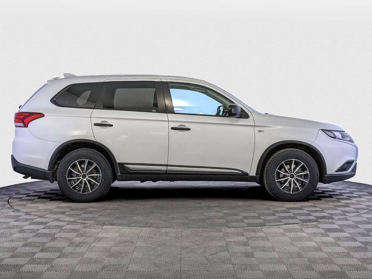 Mitsubishi Outlander, 2019 - 132 727 км. | Фото №4