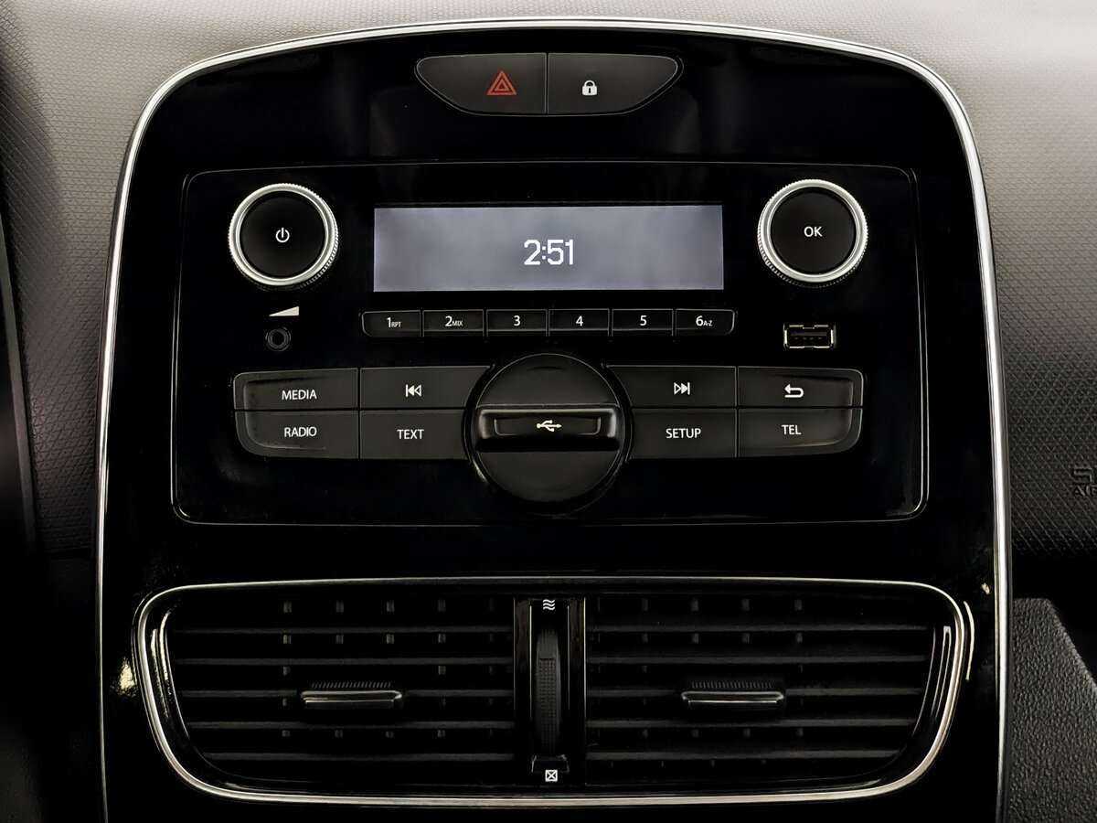 Renault Clio, 2019 Фото №13