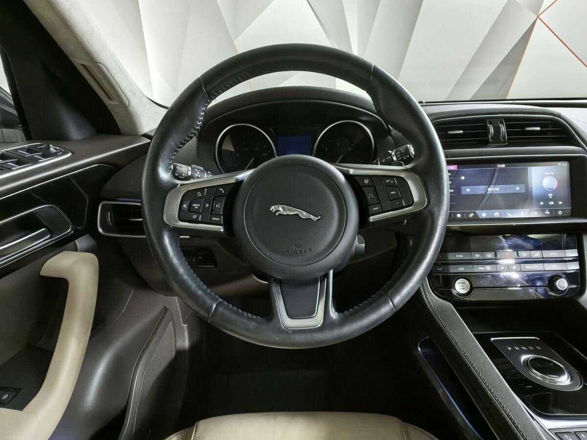 Jaguar F-Pace, 2018 Фото №15