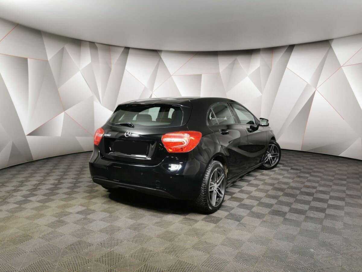 Mercedes-Benz A-Класс 180, 2014 - 70 496 км. | Фото №2