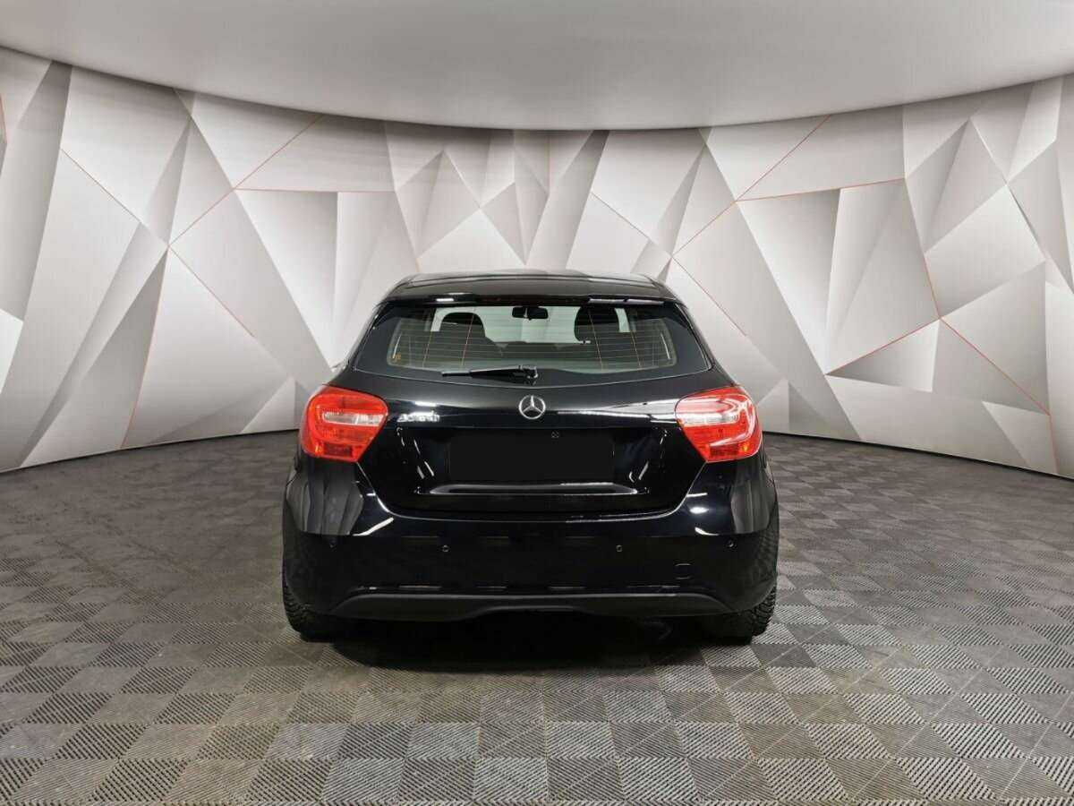 Mercedes-Benz A-Класс 180, 2014 - 70 496 км. | Фото №8