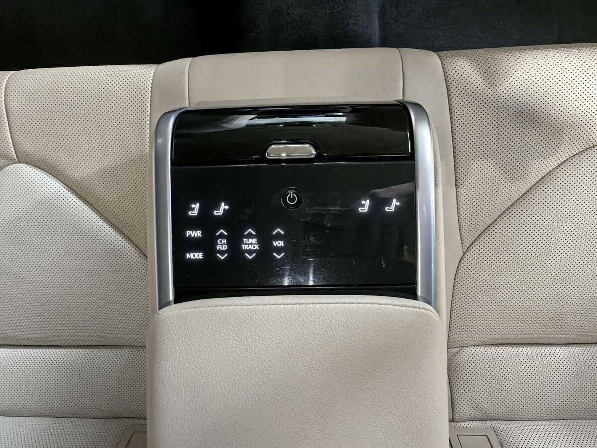 Toyota Camry, 2020 Фото №18