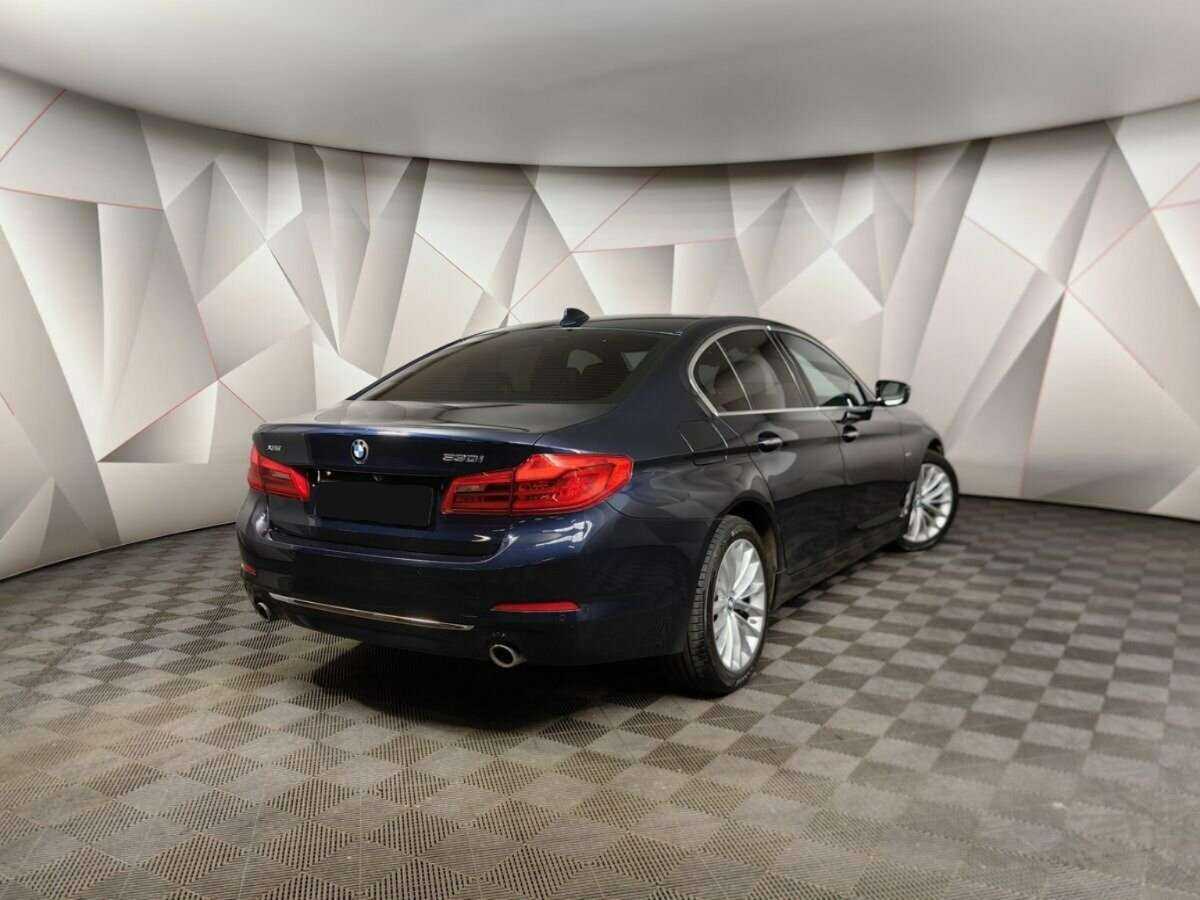 BMW 5 серии 530i xDrive, 2017 - 155 765 км. | Фото №2