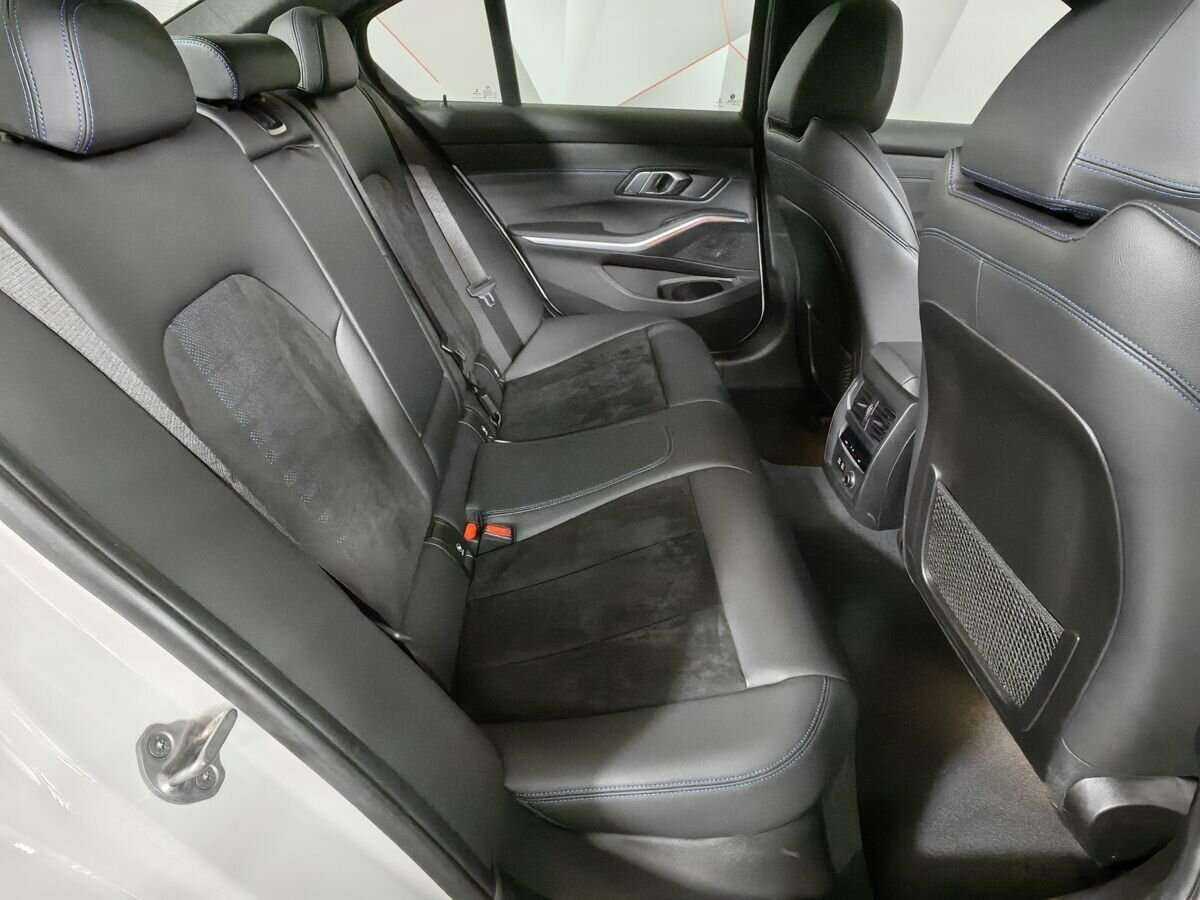 BMW 3 серии 320i xDrive, 2020 Фото №12