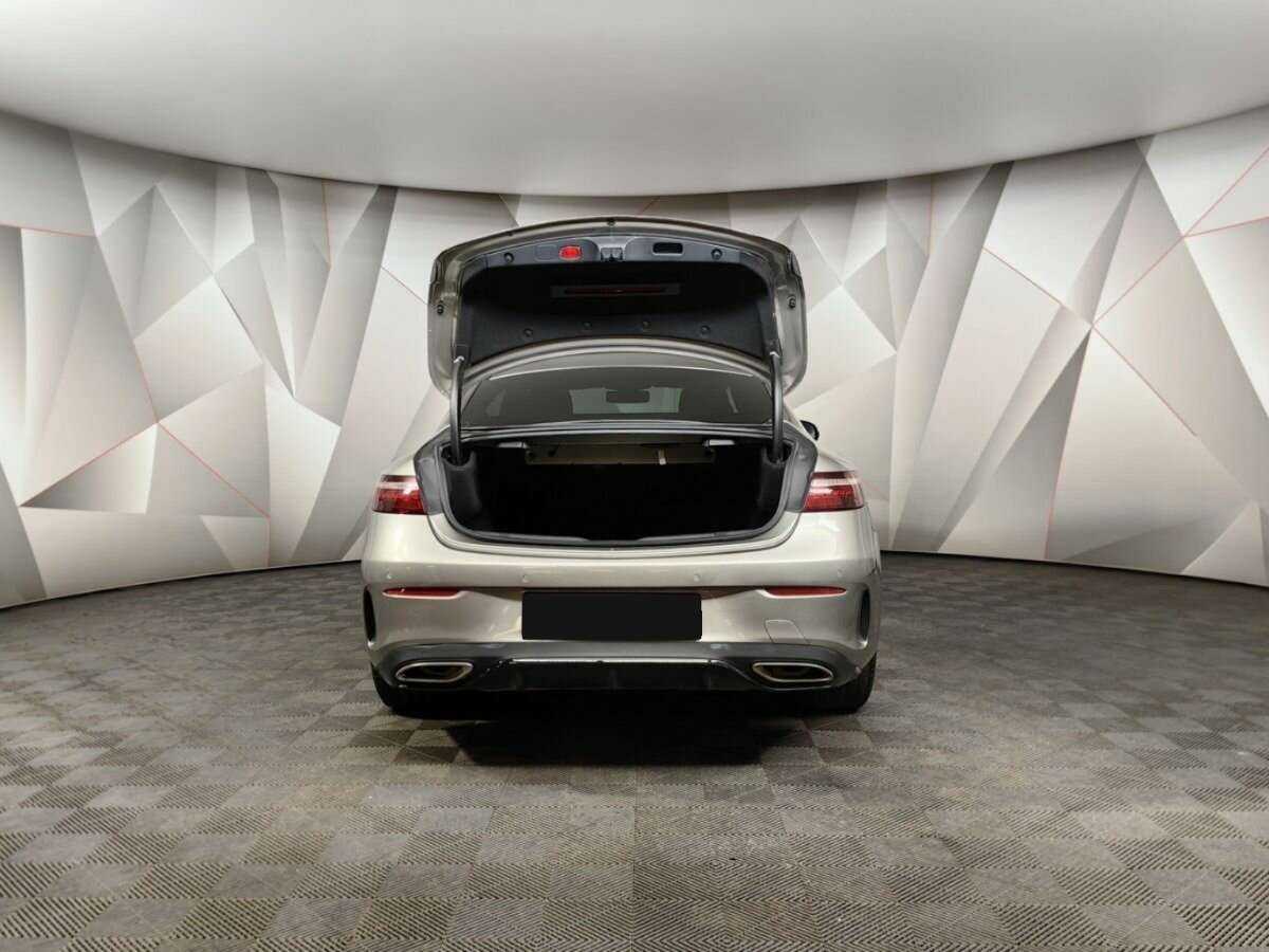 Mercedes-Benz E-Класс 200, 2020 Фото №9