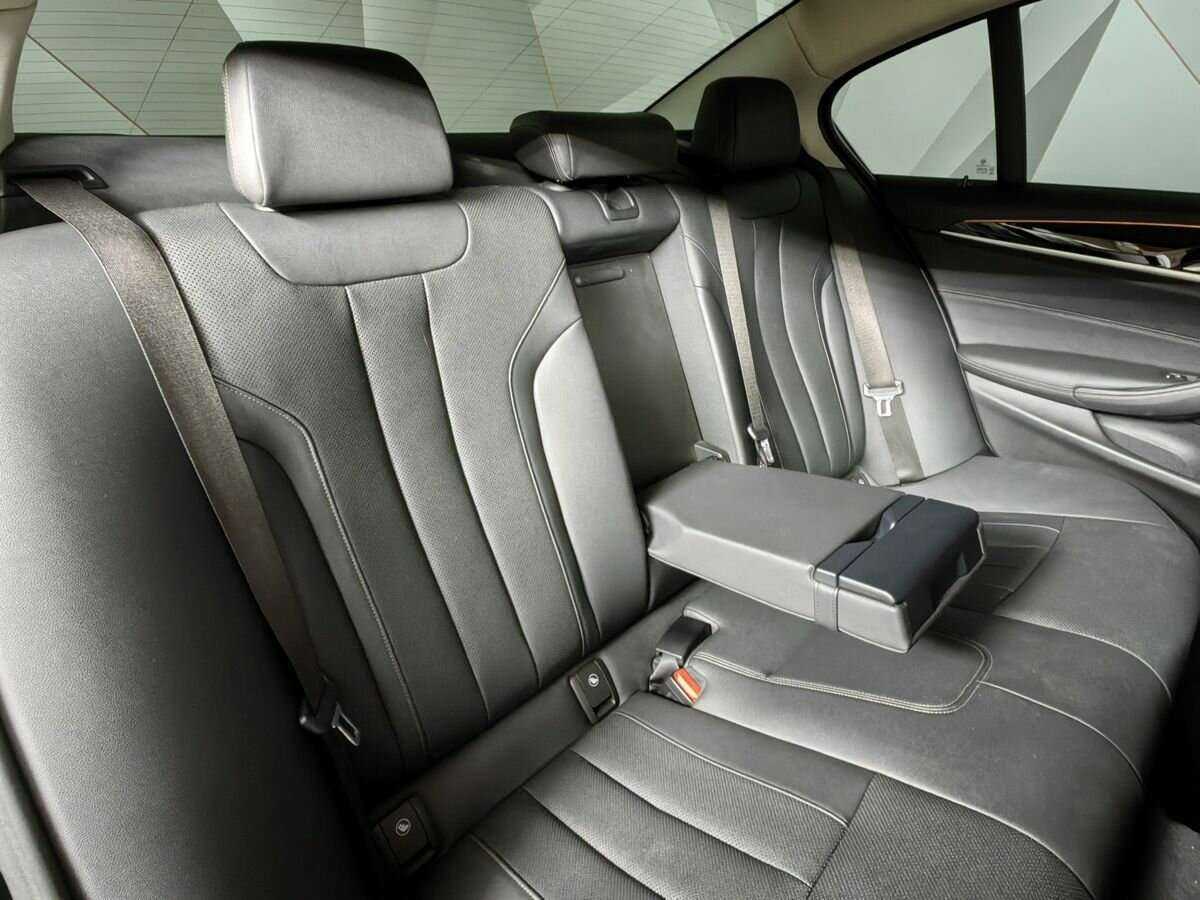 BMW 5 серии 520i, 2020 Фото №13