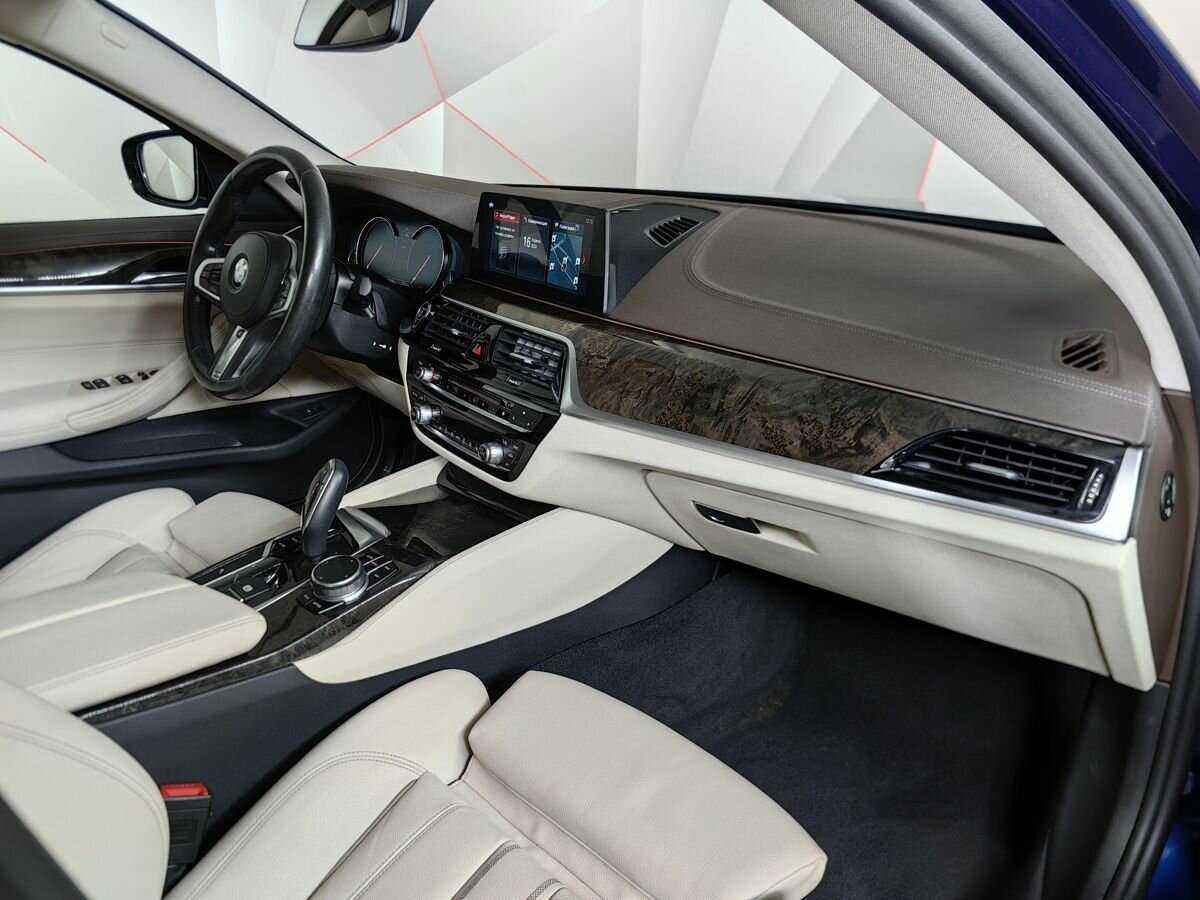BMW 5 серии 530i xDrive, 2017 Фото №9