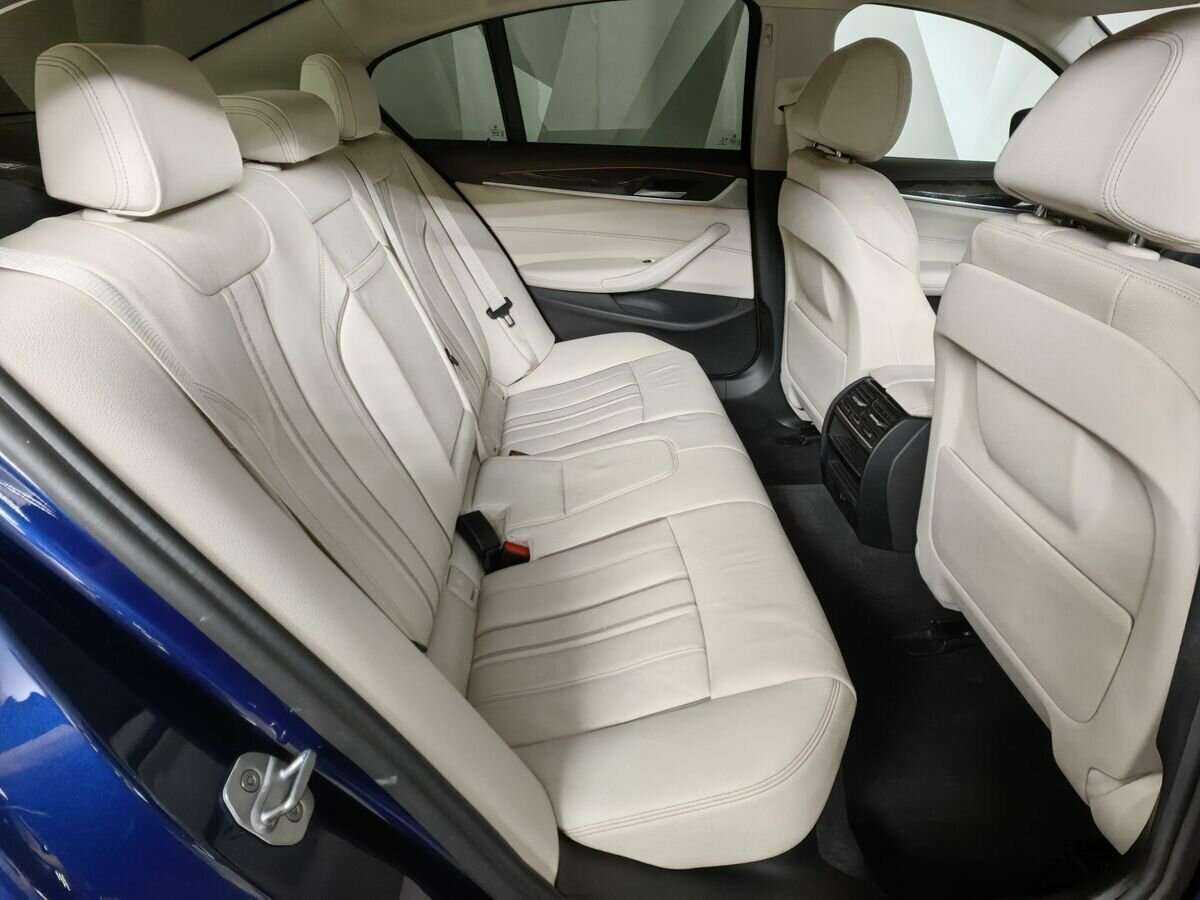 BMW 5 серии 530i xDrive, 2017 Фото №12