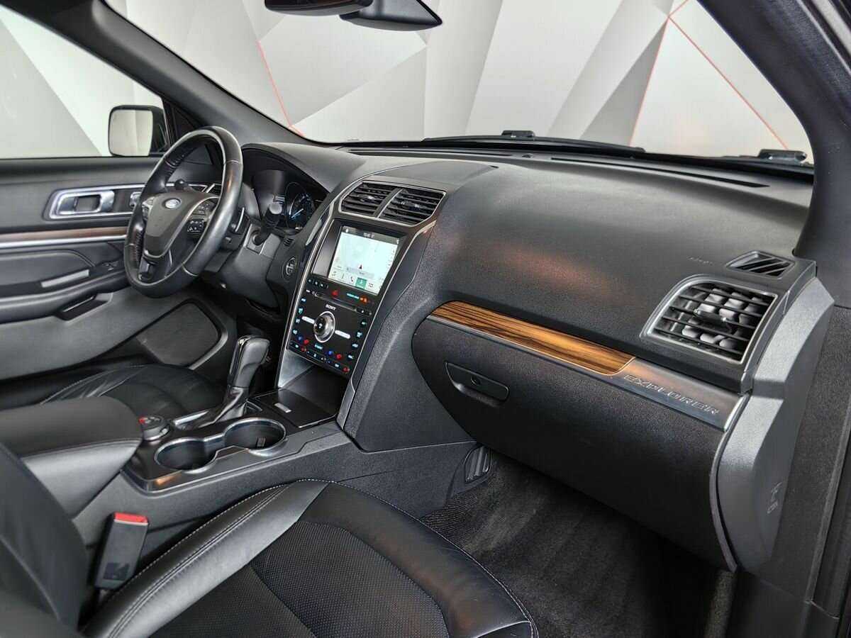 Ford Explorer, 2017 Фото №9