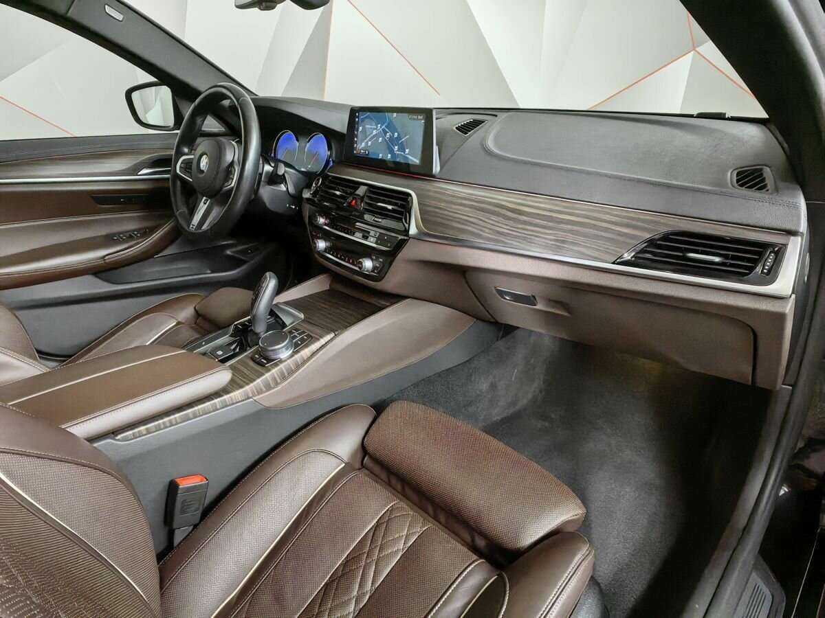 BMW 5 серии 530d xDrive, 2018 Фото №9