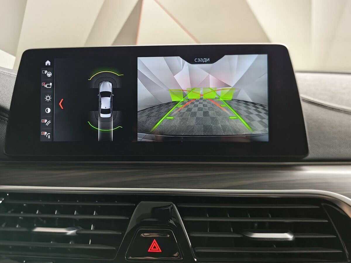 BMW 5 серии 530d xDrive, 2018 Фото №12