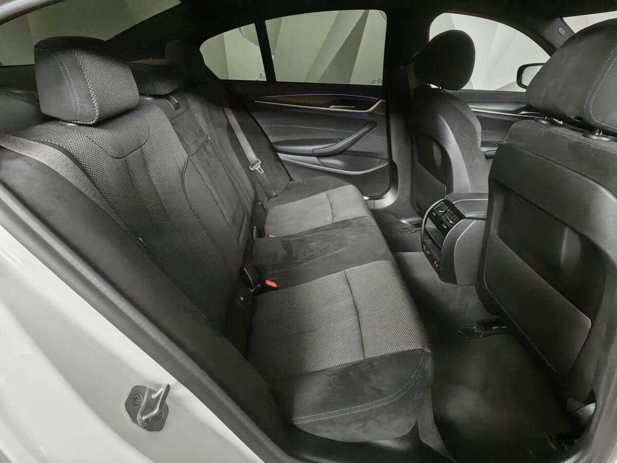 BMW 5 серии 520d xDrive, 2020 Фото №12