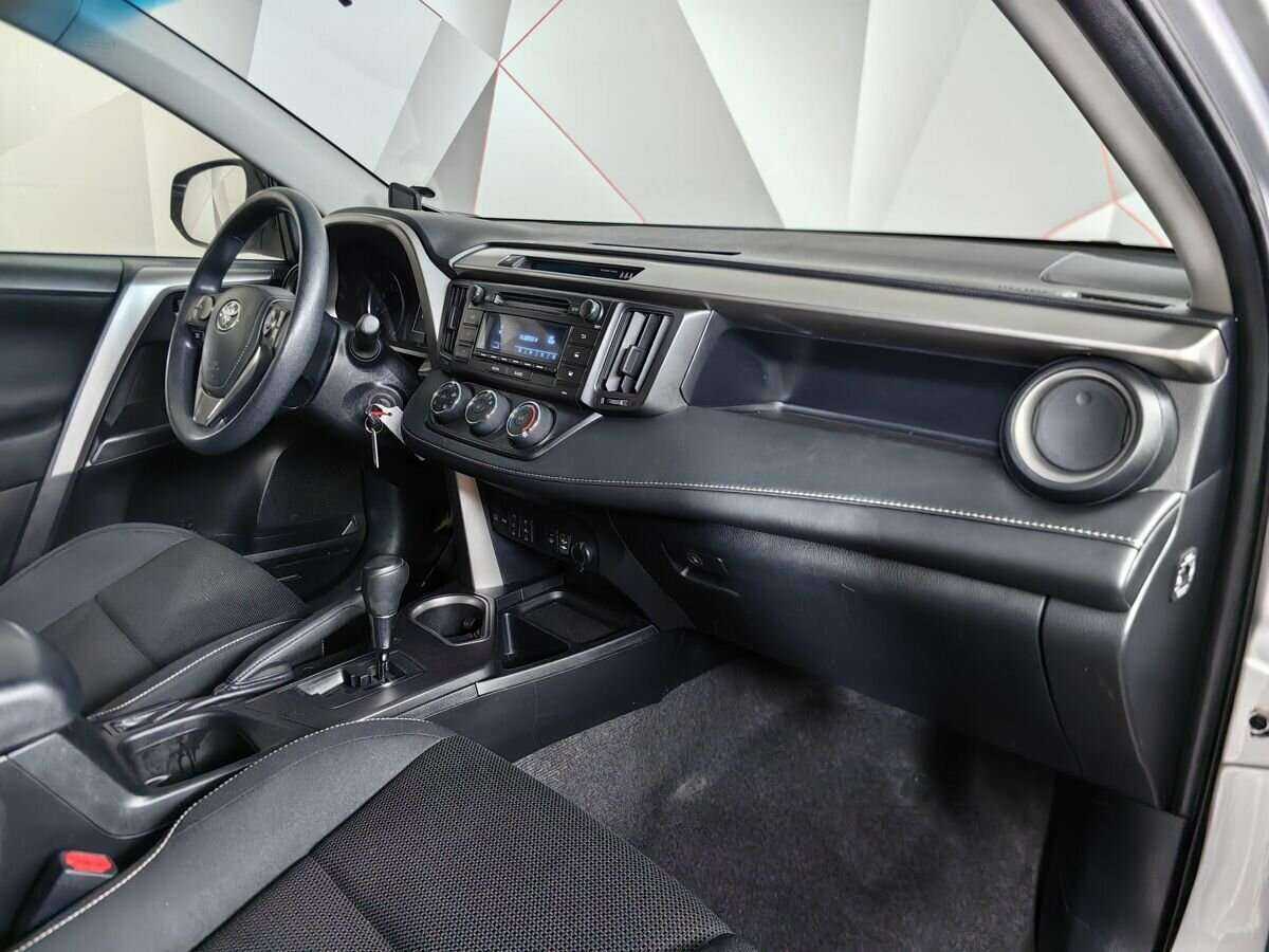 Toyota RAV4, 2016 - 177 936 км. | Фото №8
