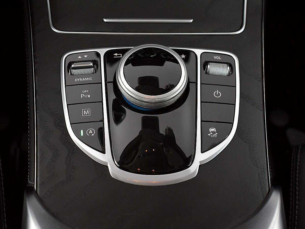 Mercedes-Benz GLC 250, 2018 Фото №18