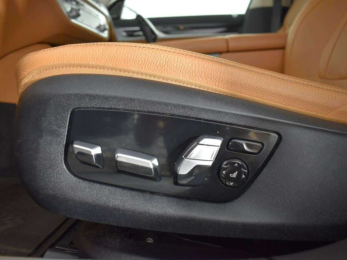 BMW 7 серии Long 730Ld xDrive, 2020 Фото №12