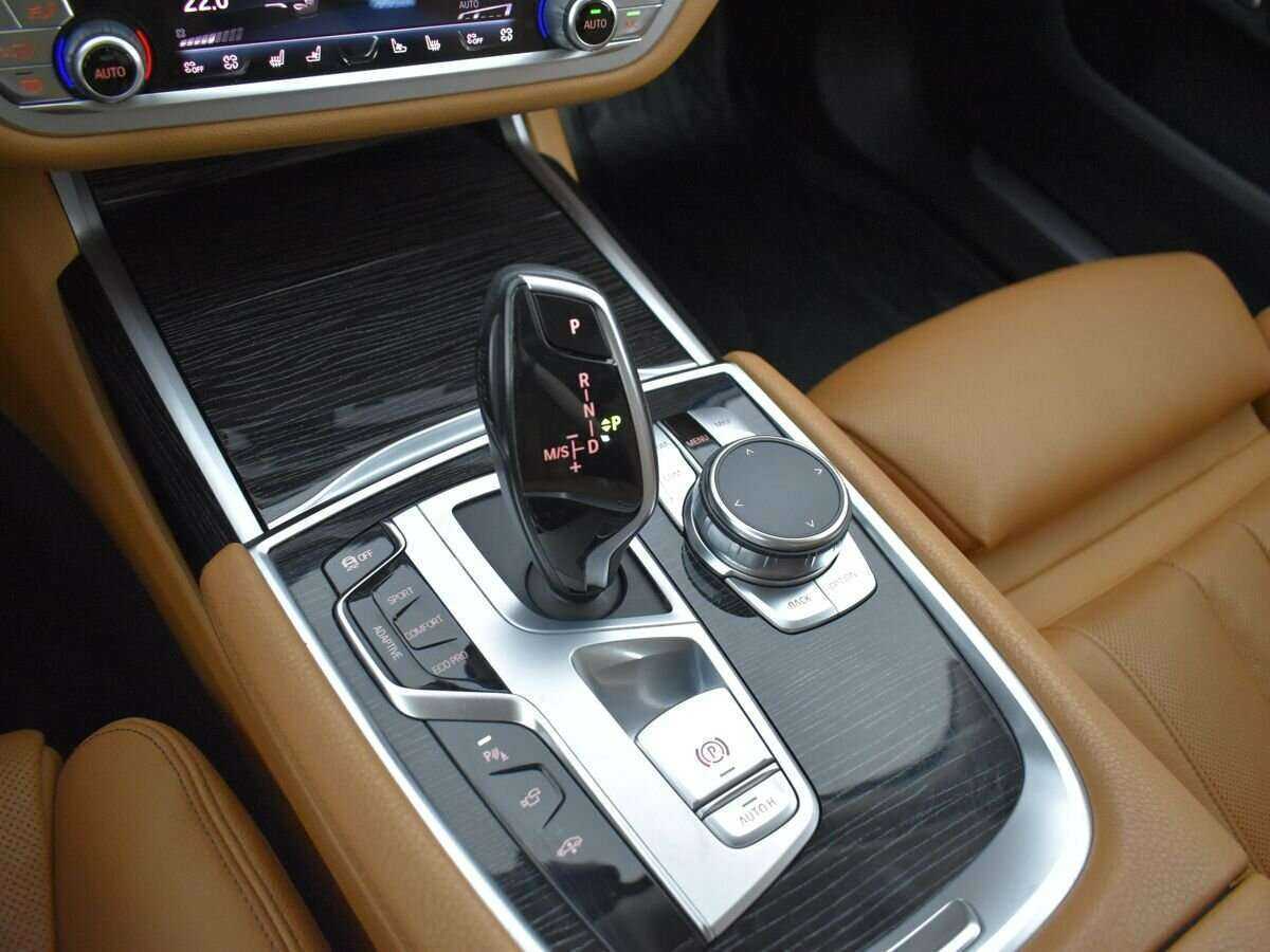 BMW 7 серии Long 730Ld xDrive, 2020 Фото №13