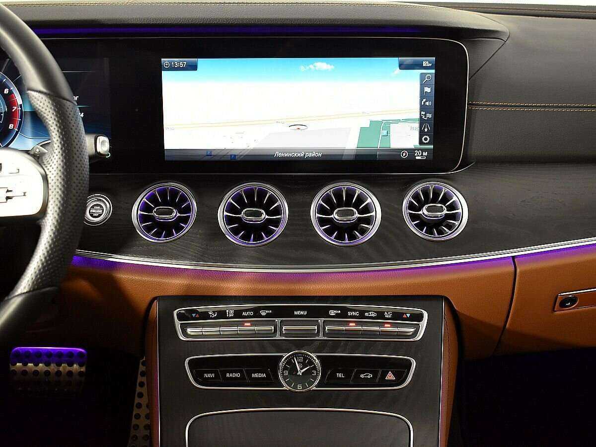 Mercedes-Benz E-Класс 200, 2020 Фото №13