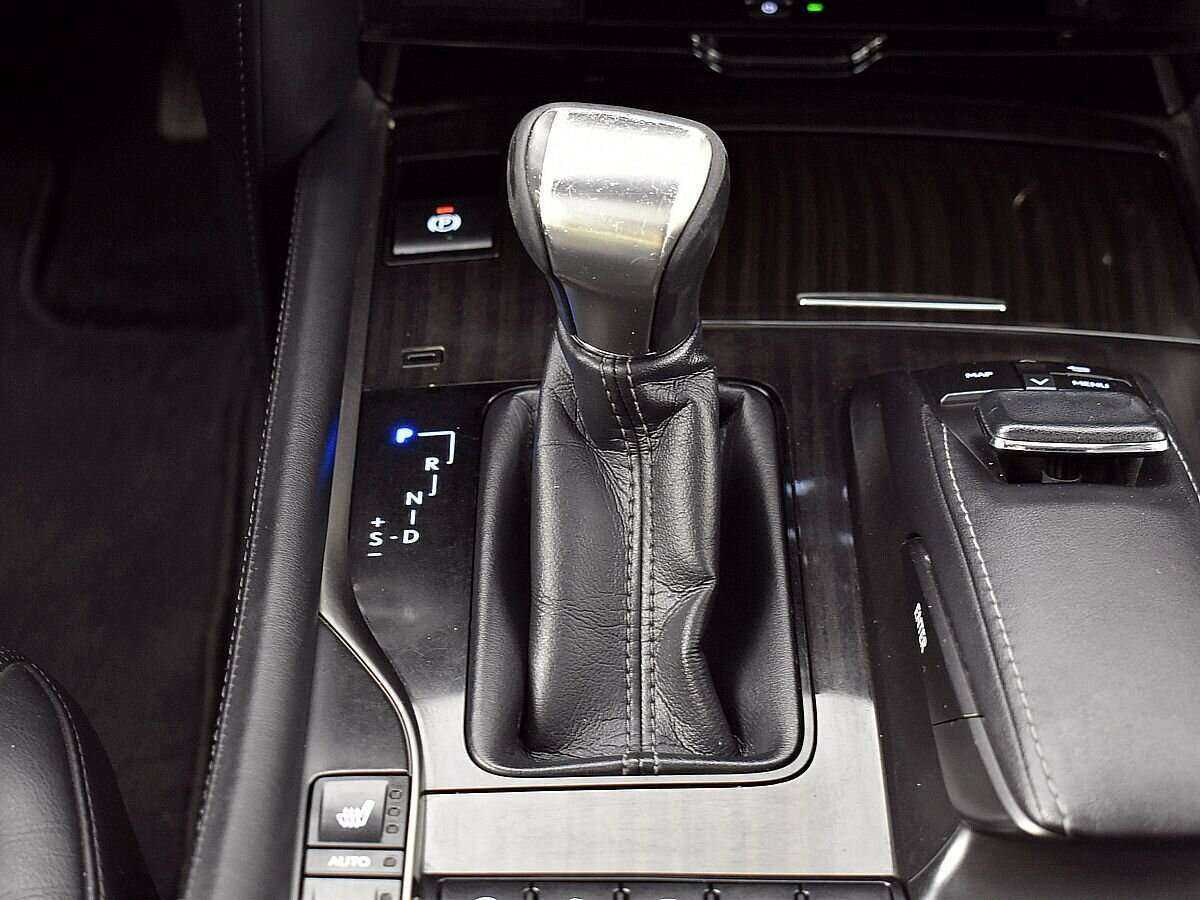 Lexus LX 570, 2016 Фото №18