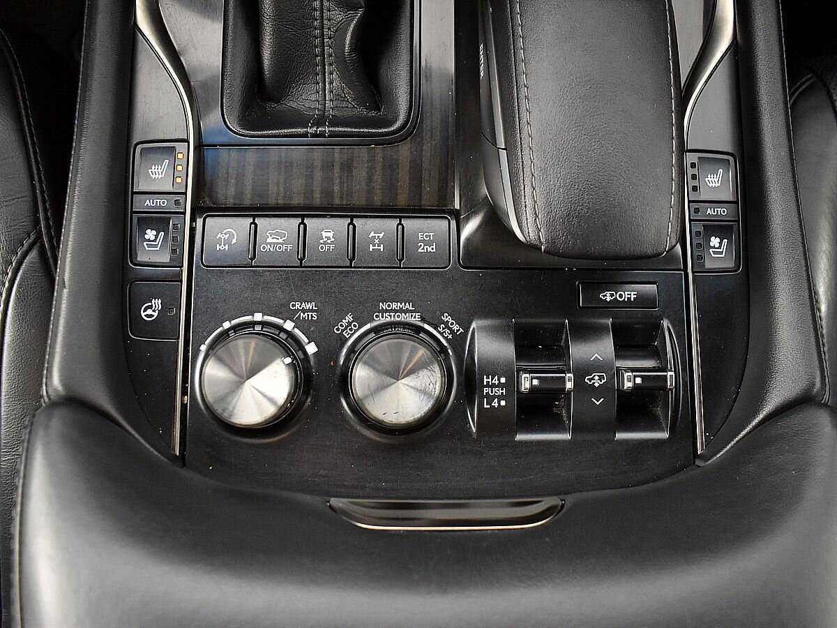 Lexus LX 570, 2016 Фото №19