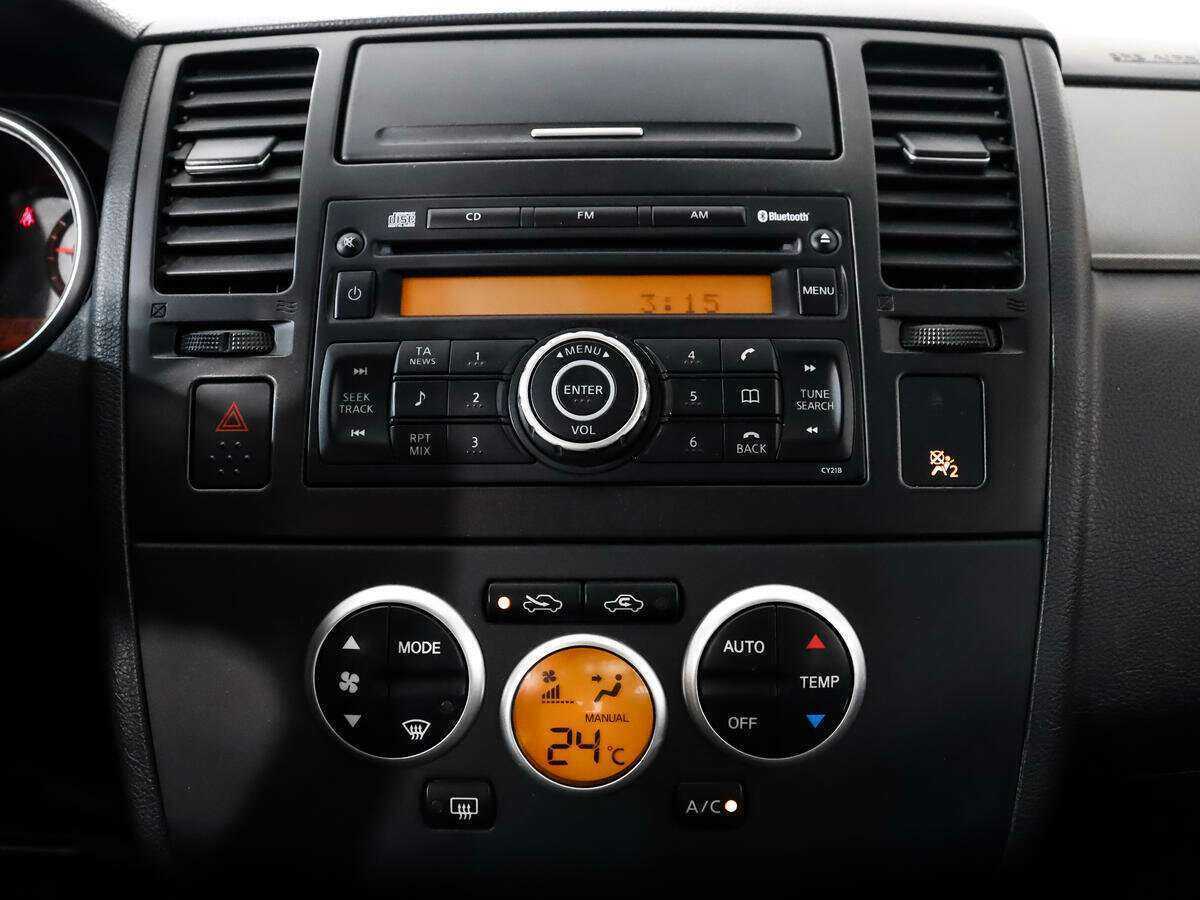 Nissan Tiida, 2008 Фото №11