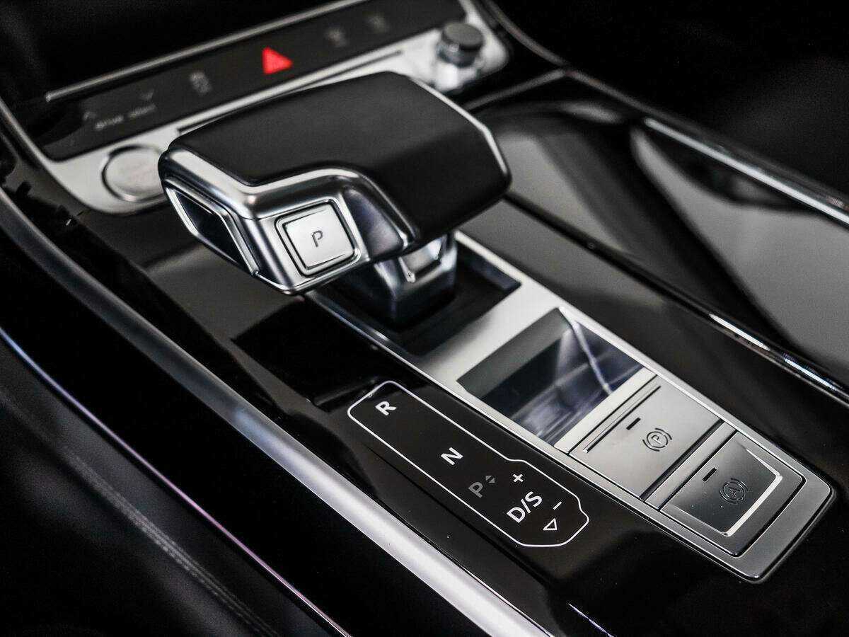 Audi A8 60 TFSI e, 2020 Фото №13