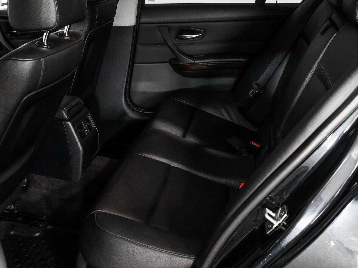 BMW 3 серии 320i, 2011 Фото №12