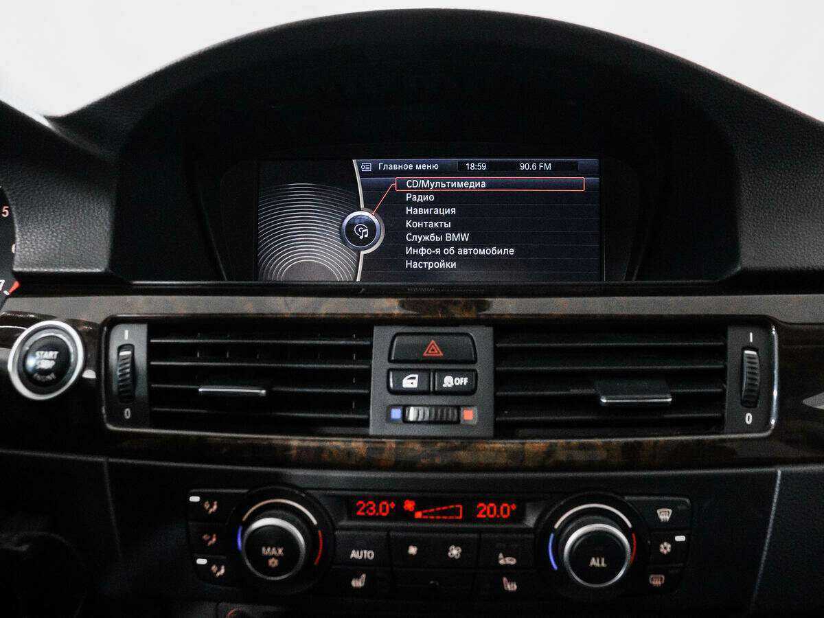 BMW 3 серии 320i, 2011 Фото №15