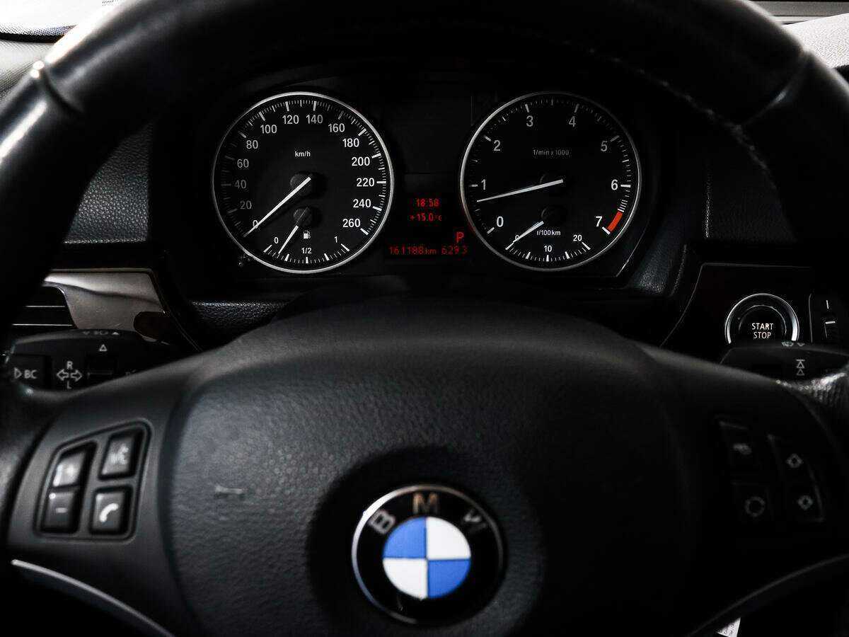 BMW 3 серии 320i, 2011 Фото №18