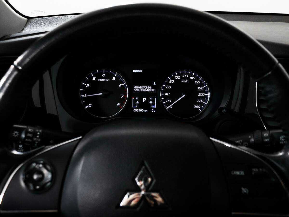 Mitsubishi Outlander, 2018 Фото №17