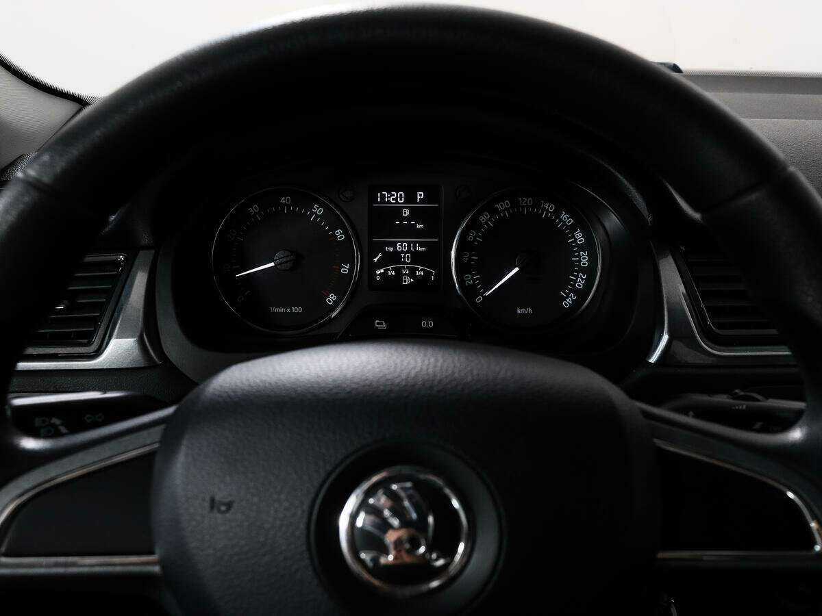 Skoda Rapid, 2014 Фото №14