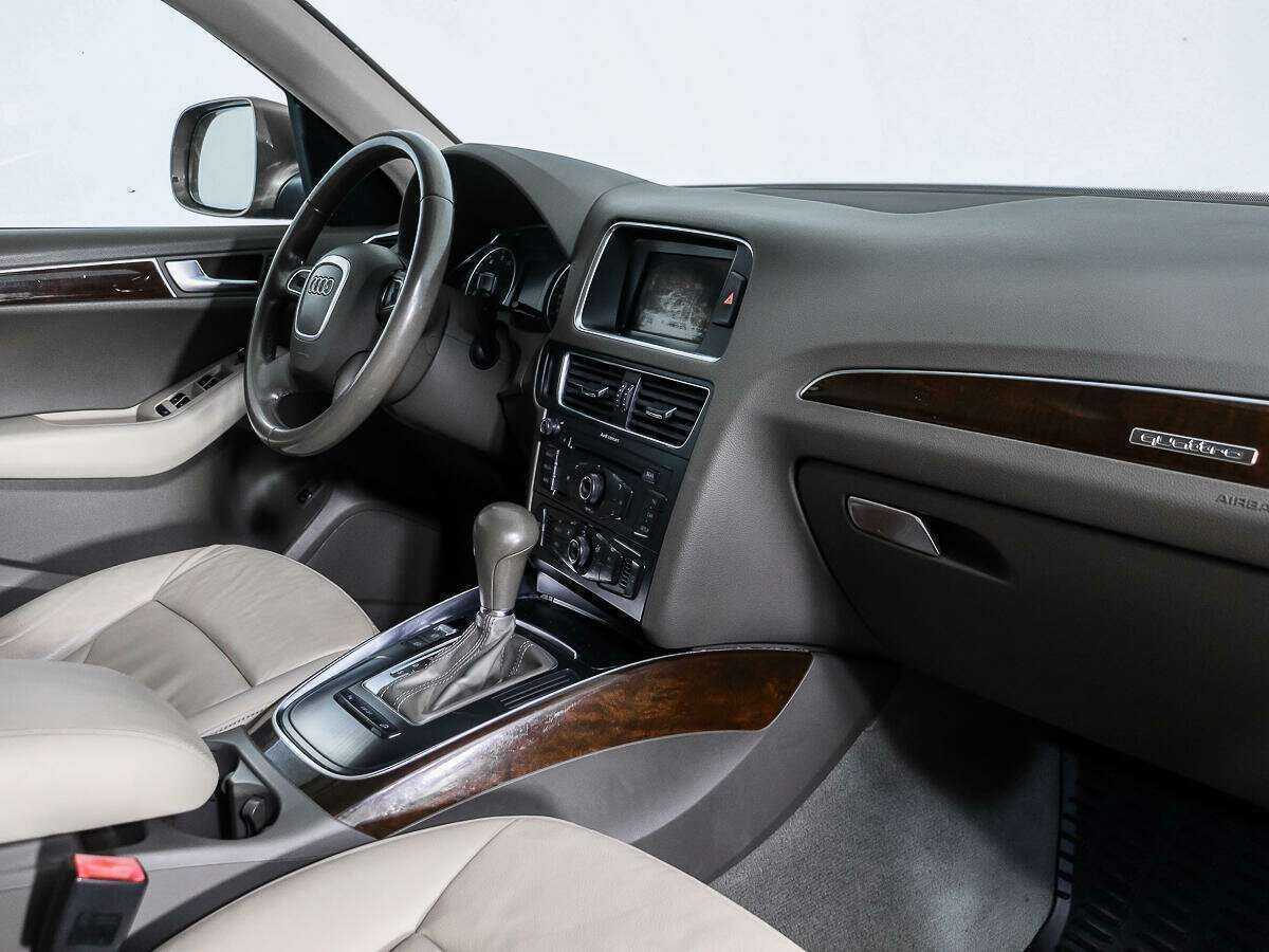 Audi Q5, 2010 Фото №12